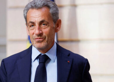 Sarkozy condannato per corruzione: dovrà scontare tre anni, uno portando il braccialetto elettronico