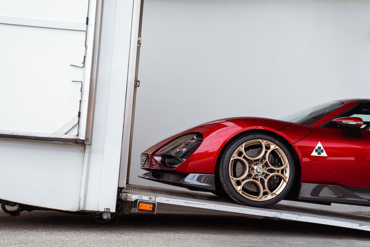 Alfa Romeo 33 Stradale: la prima è pronta per il cliente numero 1 Alfa Romeo 33 Stradale: la prima è pronta per il cliente numero 1