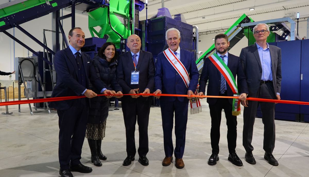 Iren, inaugurato il primo impianto per il recupero di metalli preziosi e materie prime a basso impatto ambientale Iren, inaugurato il primo impianto per il recupero di metalli preziosi e materie prime a basso impatto ambientale