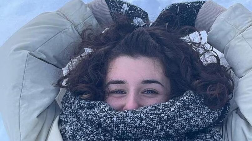 Ragazza accoltellata trenta volte dall’ex fidanzato. Il padre: “Salvata da due colleghi, è in coma farmacologico” Ragazza accoltellata trenta volte dall’ex fidanzato. Il padre: “Salvata da due colleghi, è in coma farmacologico”