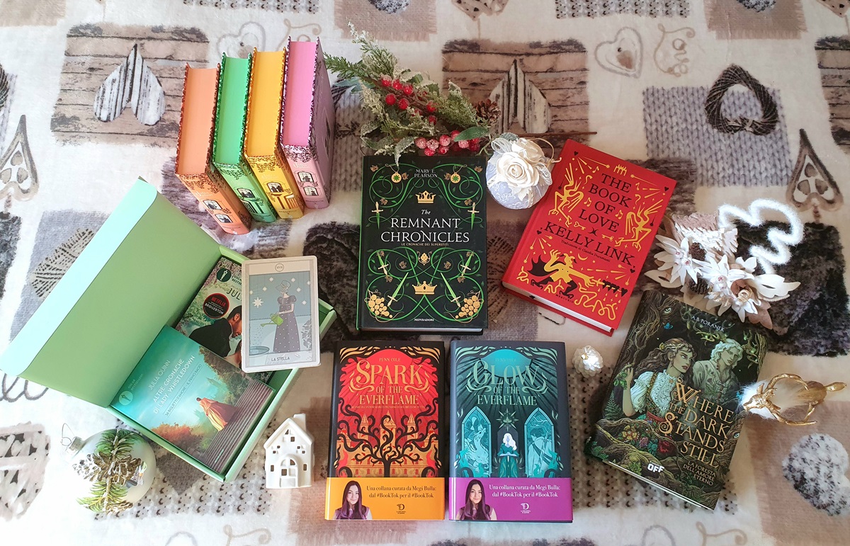 Natale 2024: 5 idee regalo per gli amanti dei libri Natale 2024: 5 idee regalo per gli amanti dei libri