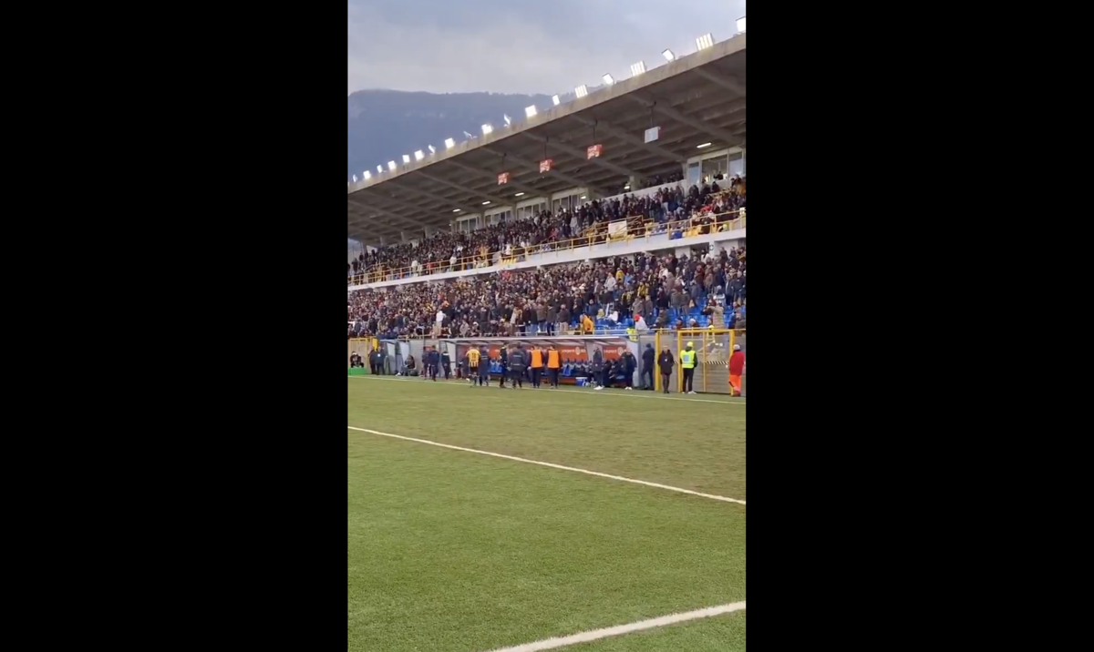 Saluto romano al gol di Mussolini della Juve Stabia | video Saluto romano al gol di Mussolini della Juve Stabia | video