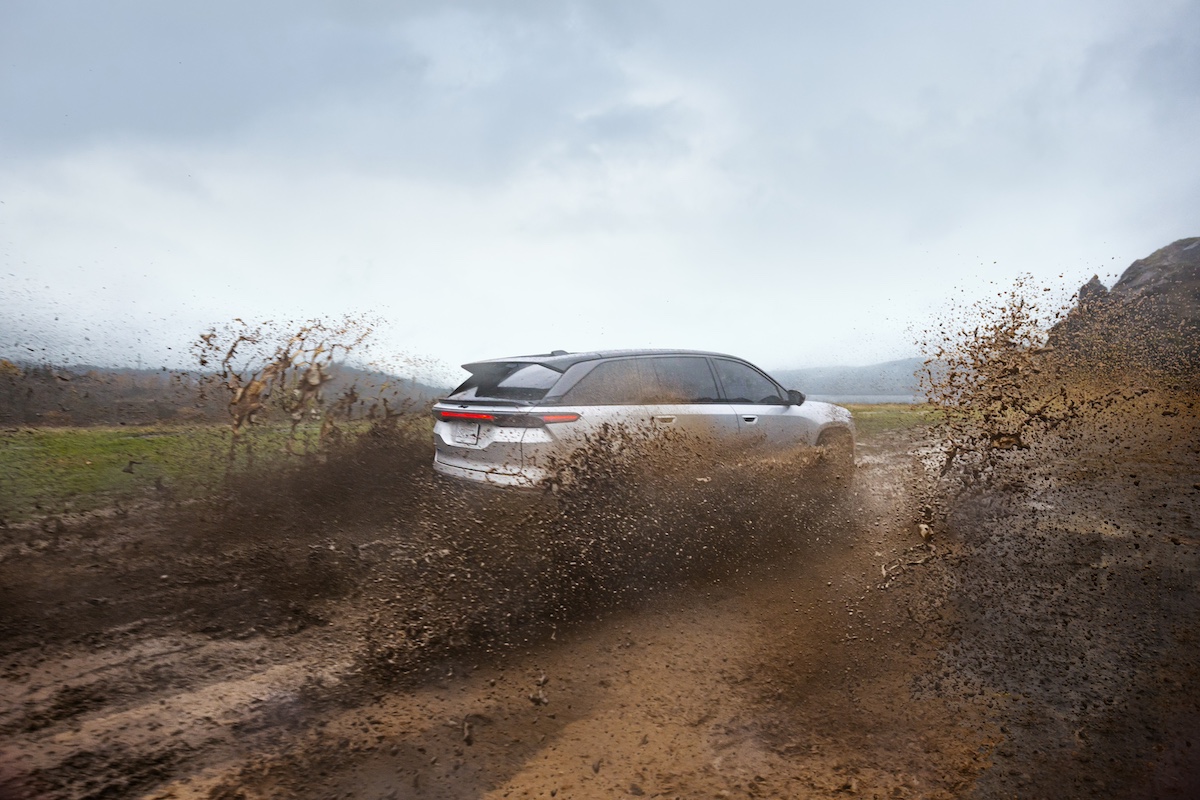 Jeep Wagoneer S:lusso e avventura nella nuova campagna “Beautiful Things Can Still Get Dirty” Jeep Wagoneer S:lusso e avventura nella nuova campagna “Beautiful Things Can Still Get Dirty”