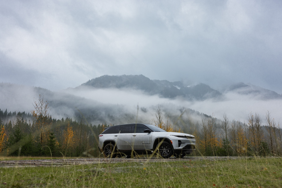 Jeep Wagoneer S:lusso e avventura nella nuova campagna “Beautiful Things Can Still Get Dirty” Jeep Wagoneer S:lusso e avventura nella nuova campagna “Beautiful Things Can Still Get Dirty”