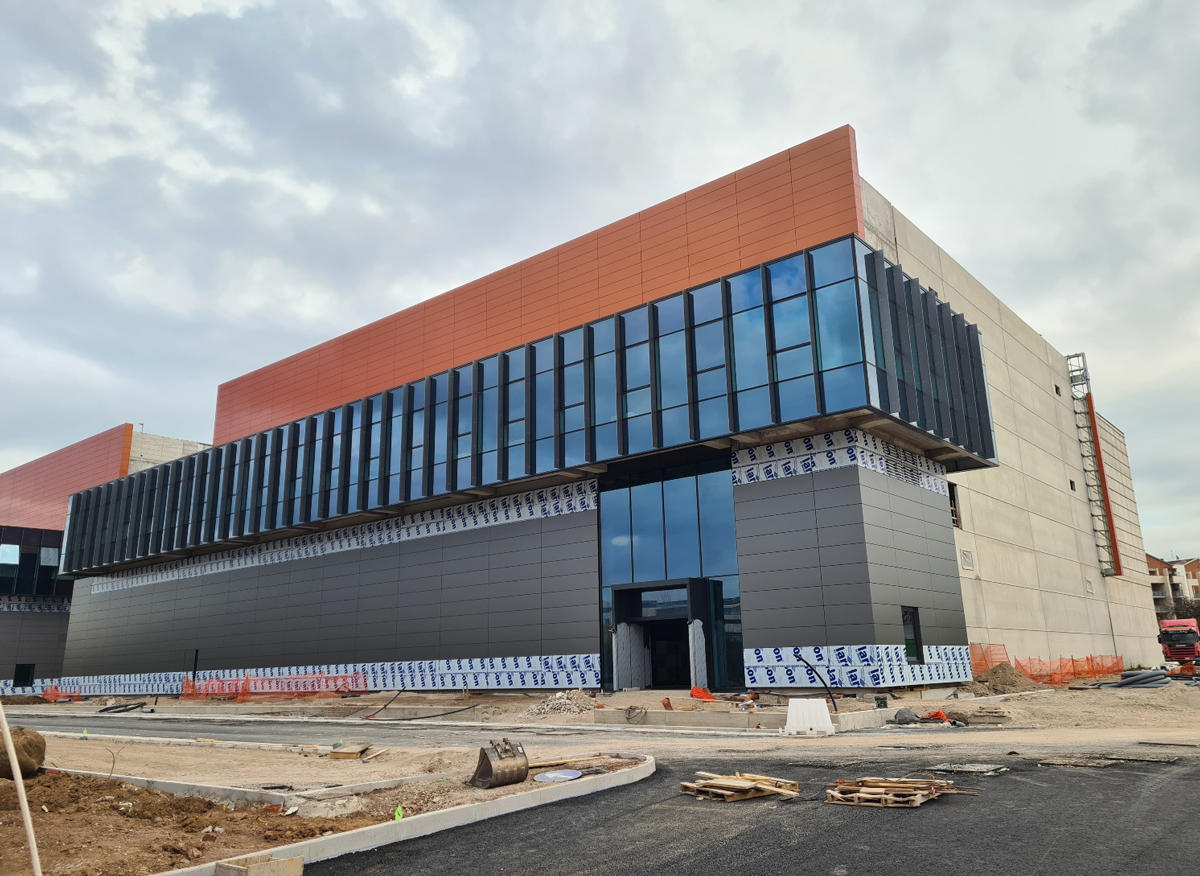 Data Center Roma, arma a doppio taglio: volano digitale e minaccia nascosta contro l’ambiente Data Center Roma, arma a doppio taglio: volano digitale e minaccia nascosta contro l’ambiente