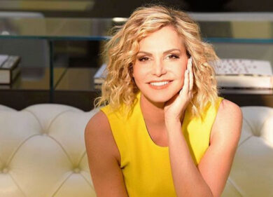 Simona Ventura, la scuola di talenti inizia a ingranare: conti in attivo