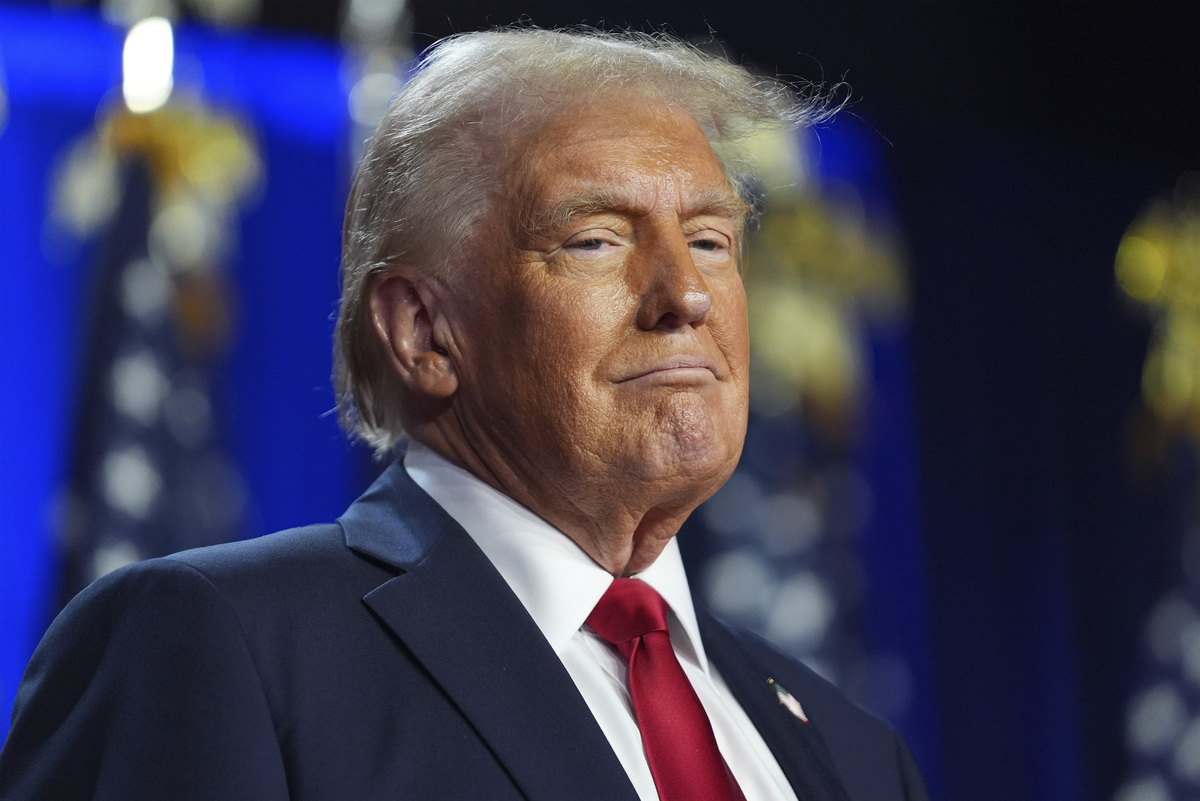 Donald Trump è sempre più ricco (patrimonio più che raddoppiato in un anno). Forbes spiega il segreto Donald Trump è sempre più ricco (patrimonio più che raddoppiato in un anno). Forbes spiega il segreto