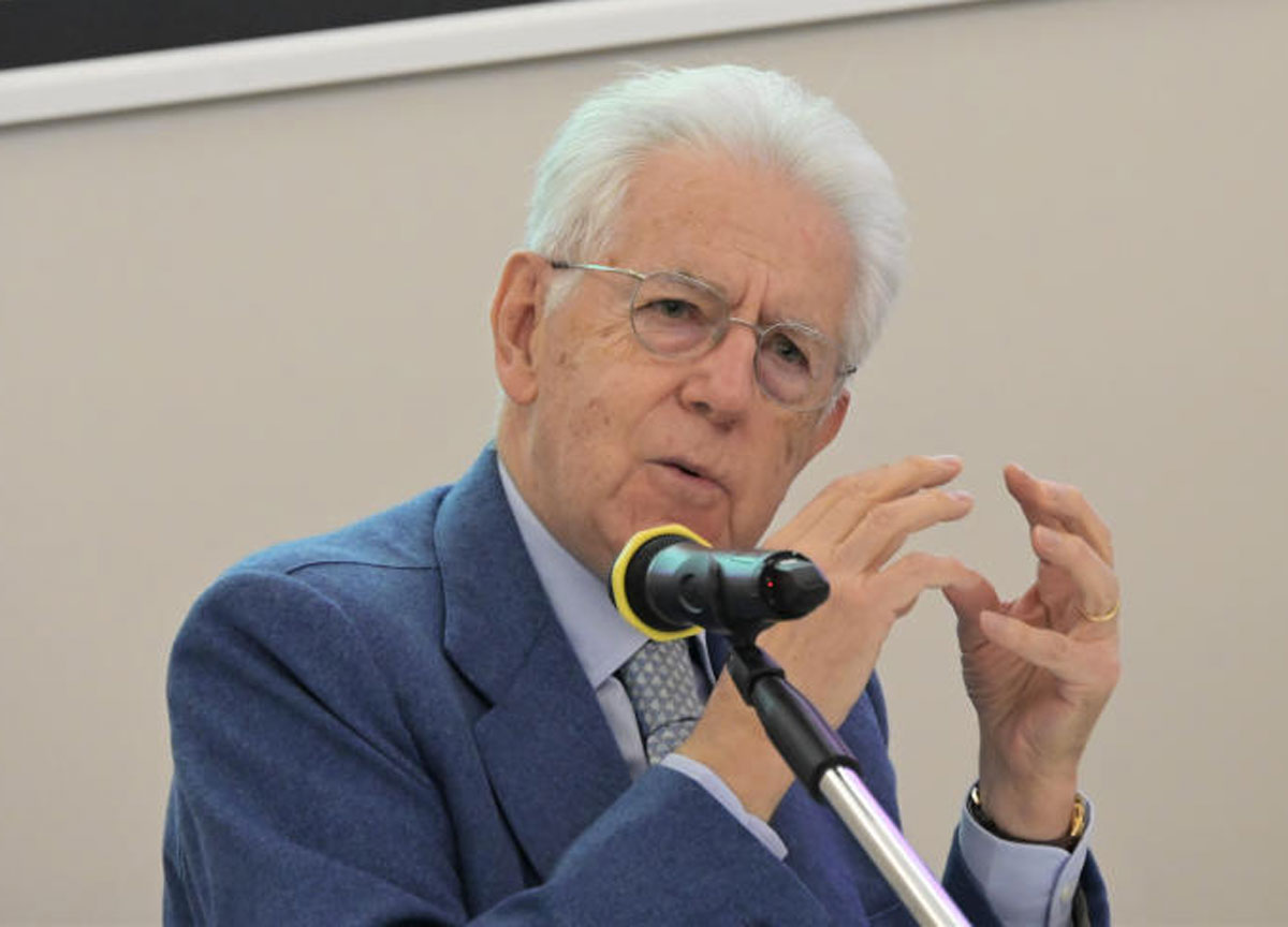 Manovra, Monti: “Bisogna rimboccarsi le maniche perchè l’Italia acquisisca decoro competitivo”. VIDEO Manovra, Monti: “Bisogna rimboccarsi le maniche perchè l’Italia acquisisca decoro competitivo”. VIDEO