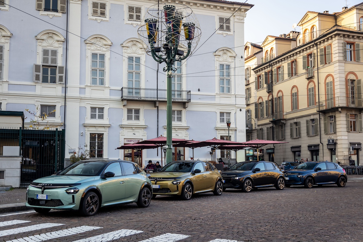Il roadshow della nuova Lancia Ypsilon: eleganza e innovazione in tour per l’Italia