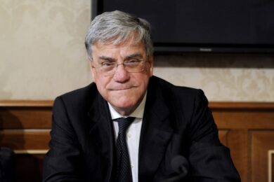 Ucciso dalla porta del suo garage. Morto Paolo Vitelli, fondatore di Azimut