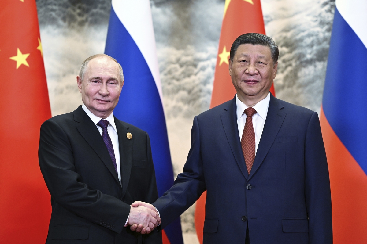 Cina, Xi scrive a Putin: “Voglio la pace nel mondo”. Il messaggio nascosto e i dubbi di Ue e Usa Cina, Xi scrive a Putin: “Voglio la pace nel mondo”. Il messaggio nascosto e i dubbi di Ue e Usa
