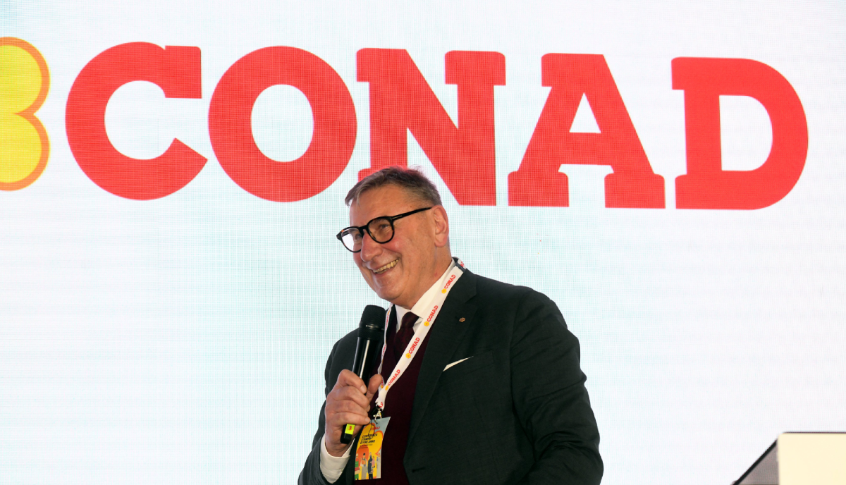 Conad si conferma leader della Grande Distribuzione: chiude il 2024 con €21,1mld di fatturato Conad si conferma leader della Grande Distribuzione: chiude il 2024 con €21,1mld di fatturato