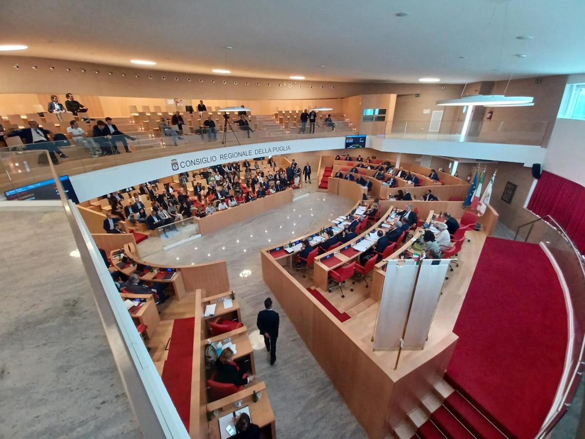 Regione Puglia – Nomine: botti e scintille di Capodanno in Consiglio