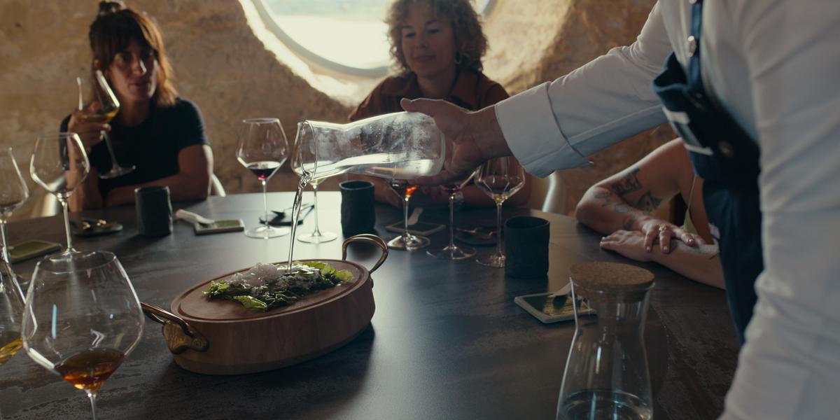 Basta seguire le mode in cucina: l’ingrediente per il food del 2025 è la “consapevolezza” alimentare Basta seguire le mode in cucina: l’ingrediente per il food del 2025 è la “consapevolezza” alimentare