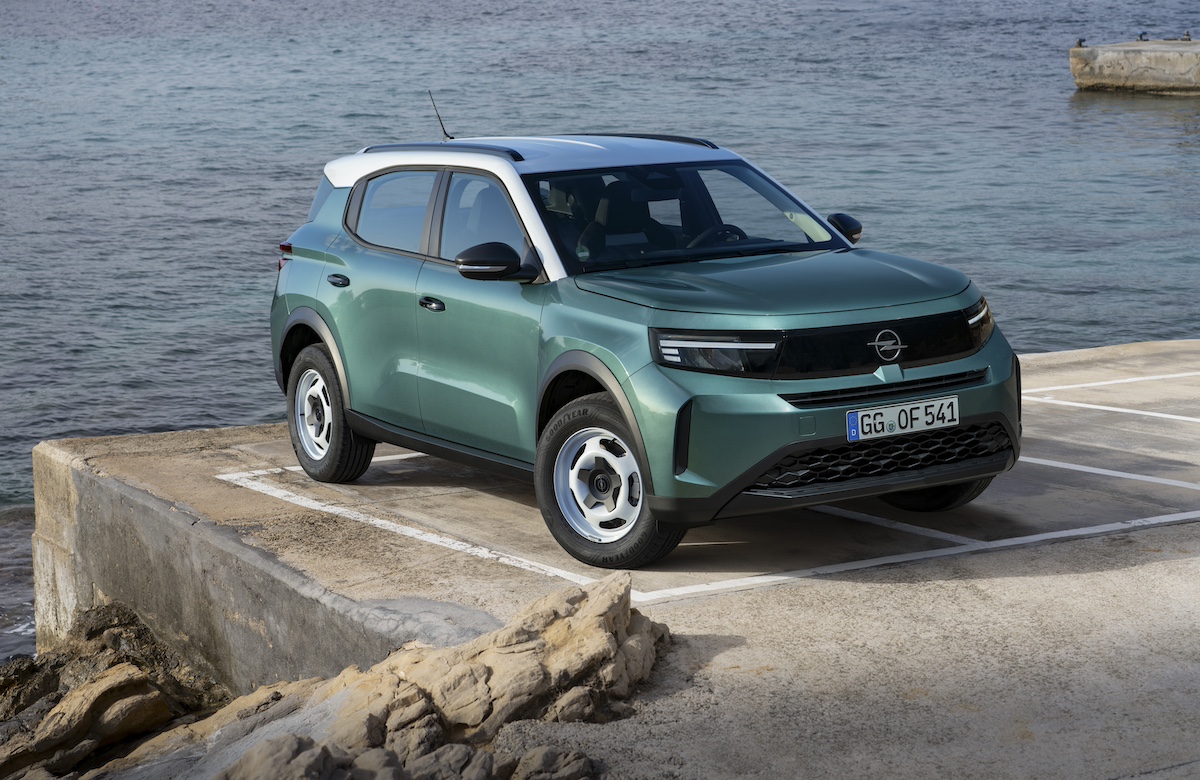 Opel in Italia nel 2024 chiude un anno positivo Opel in Italia nel 2024 chiude un anno positivo