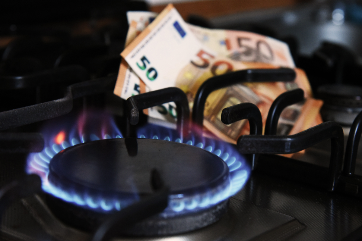 Gas, non solo bollette carissime per gli italiani: mazzata in arrivo anche per le pmi. Effetti devastanti Gas, non solo bollette carissime per gli italiani: mazzata in arrivo anche per le pmi. Effetti devastanti