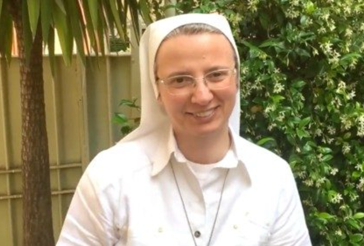 Papa Francesco fa la storia: nominata la prima donna alla guida di un Dicastero. Ecco chi è Papa Francesco fa la storia: nominata la prima donna alla guida di un Dicastero. Ecco chi è