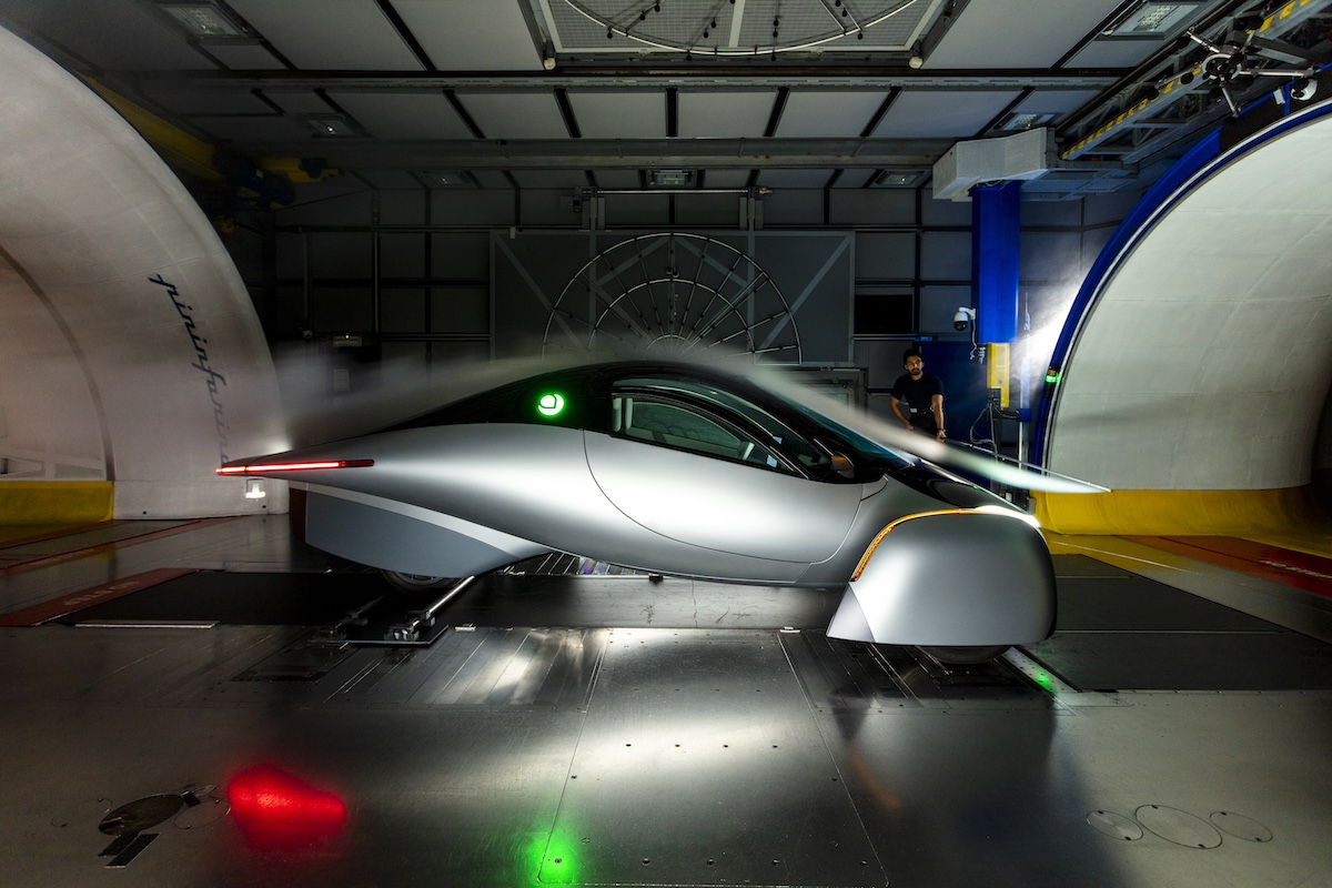 CES 2025: Aptera e Pininfarina il futuro della mobilità solare prende forma