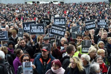 Charlie Hebdo, dieci anni dopo: da “Je Suis Charlie” al politically correct a ogni costo, la lezione mai appresa