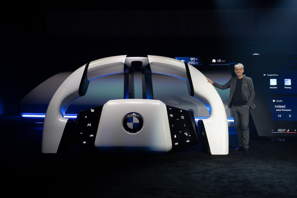 BMW Panoramic iDrive: la rivoluzione digitale della guida targata Neue Klasse BMW Panoramic iDrive: la rivoluzione digitale della guida targata Neue Klasse