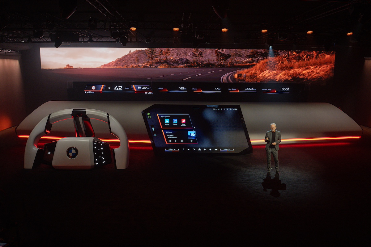 BMW Panoramic iDrive: la rivoluzione digitale della guida targata Neue Klasse BMW Panoramic iDrive: la rivoluzione digitale della guida targata Neue Klasse