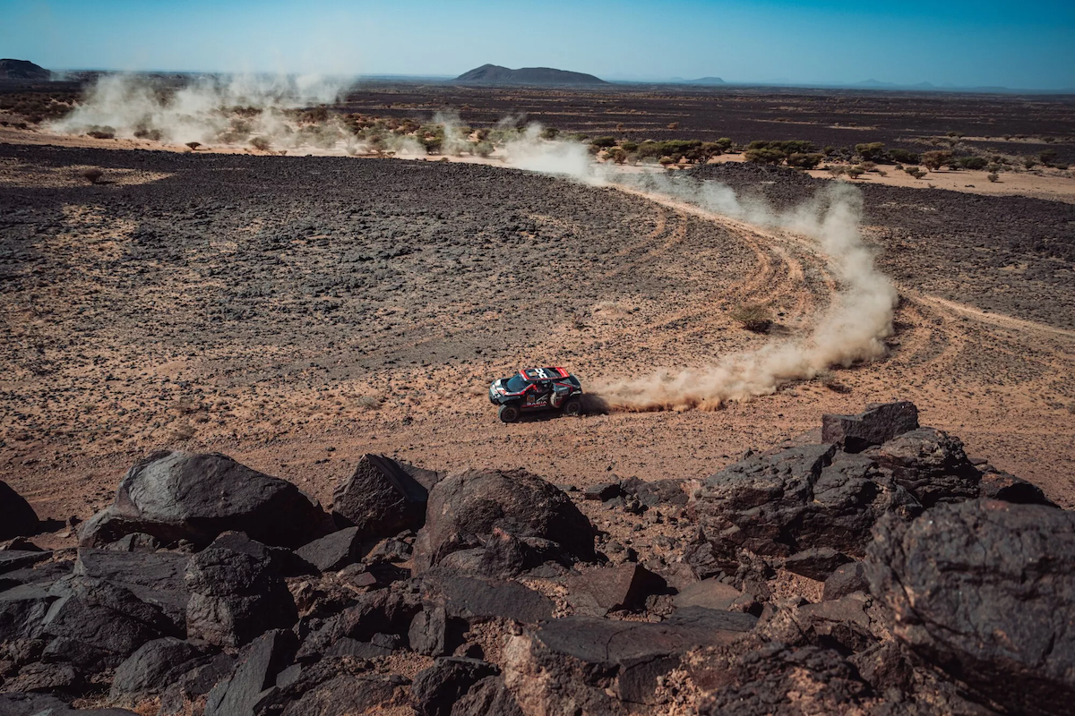 Lavoro di squadra in primo piano per i Dacia Sandriders alla Dakar 2025 Lavoro di squadra in primo piano per i Dacia Sandriders alla Dakar 2025