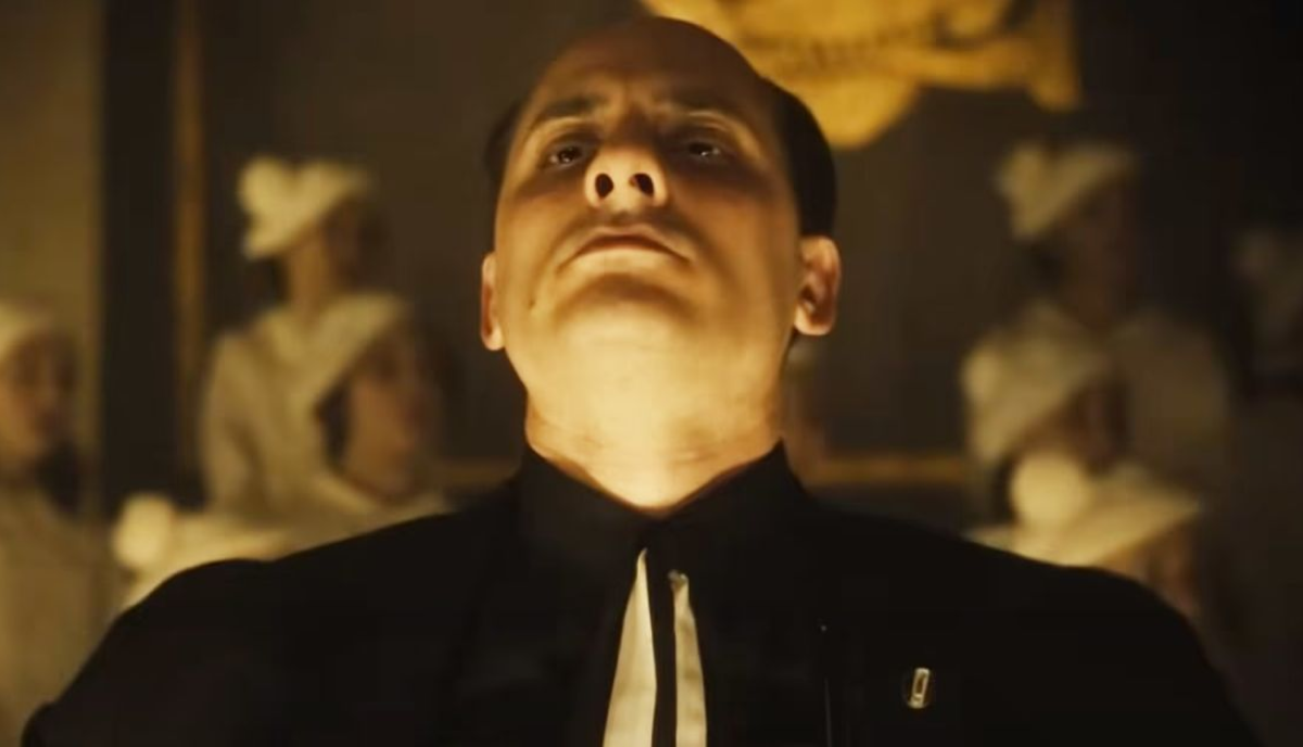 Luca Marinelli è Mussolini in “M – Il figlio del secolo”, serie TV Sky che racconta il potere e il populismo Luca Marinelli è Mussolini in “M – Il figlio del secolo”, serie TV Sky che racconta il potere e il populismo