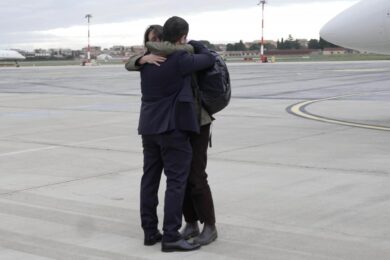 Cecilia Sala, il primo post su Instagram dopo la liberazione: “Ho il cuore pieno di gratitudine. Non ho mai pensato che sarei stata a casa oggi”