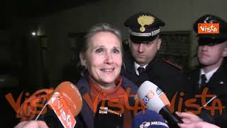 Cecilia Sala libera, la madre: “L’ho trovata meglio del previsto, mi ha detto ‘ti voglio bene'”. VIDEO