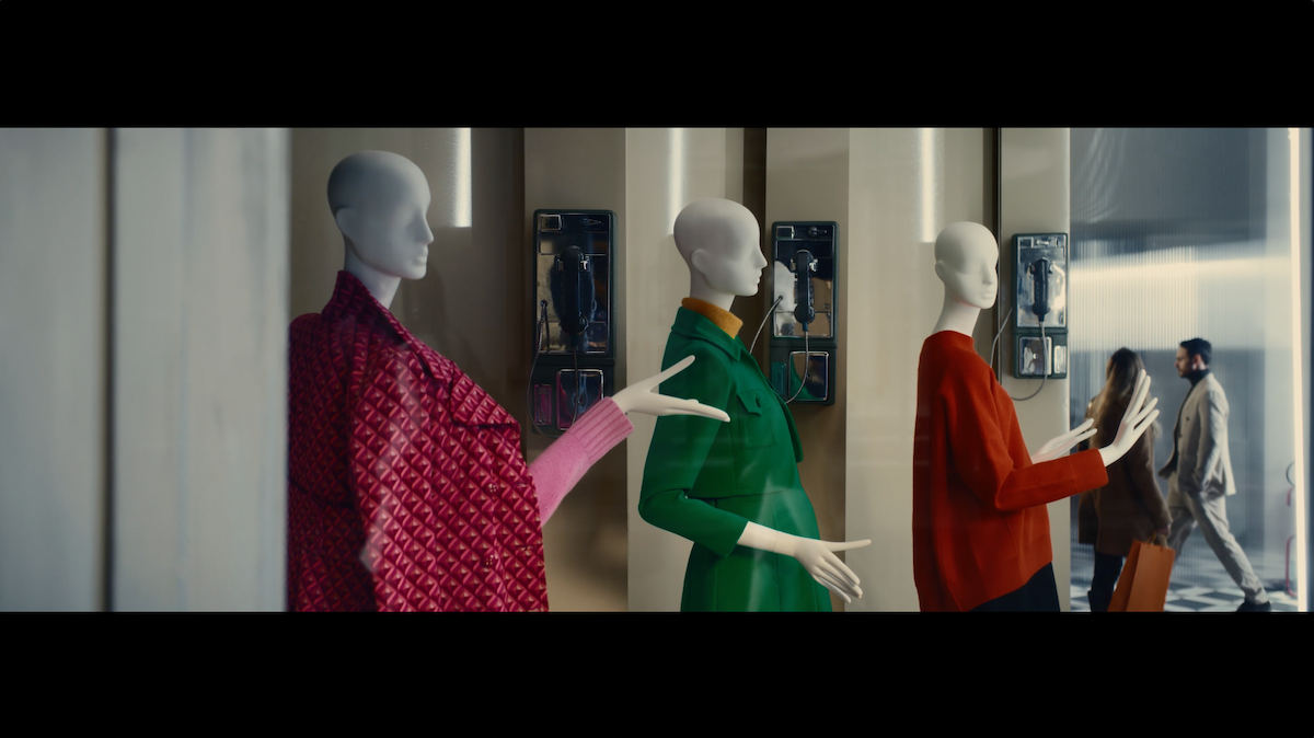 “Colleziona gli sguardi”: il nuovo spot celebra la Nuova Lancia Ypsilon ibrida