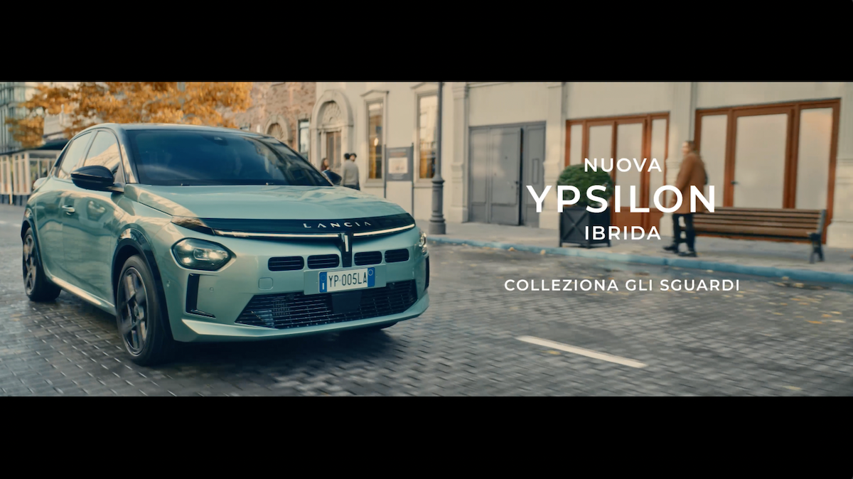 “Colleziona gli sguardi”: il nuovo spot celebra la Nuova Lancia Ypsilon ibrida