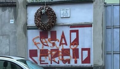 Milano, vandalizzato il murale di Ramelli. Fdi: “Non ci facciamo intimidire”