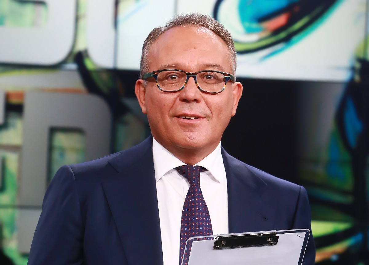 Enrico Varriale, un’altra donna lo accusa: “Minacce e botte” Enrico Varriale, un’altra donna lo accusa: “Minacce e botte”