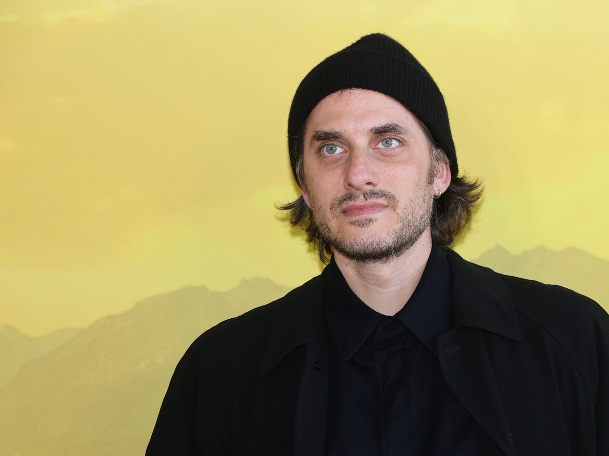 Chi è Luca Marinelli, il “Duce” nella nuova mini-serie evento in onda su Sky