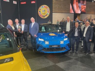 Renault 5 e Alpine A290: Auto dell’Anno 2025, un trionfo che segna la storia