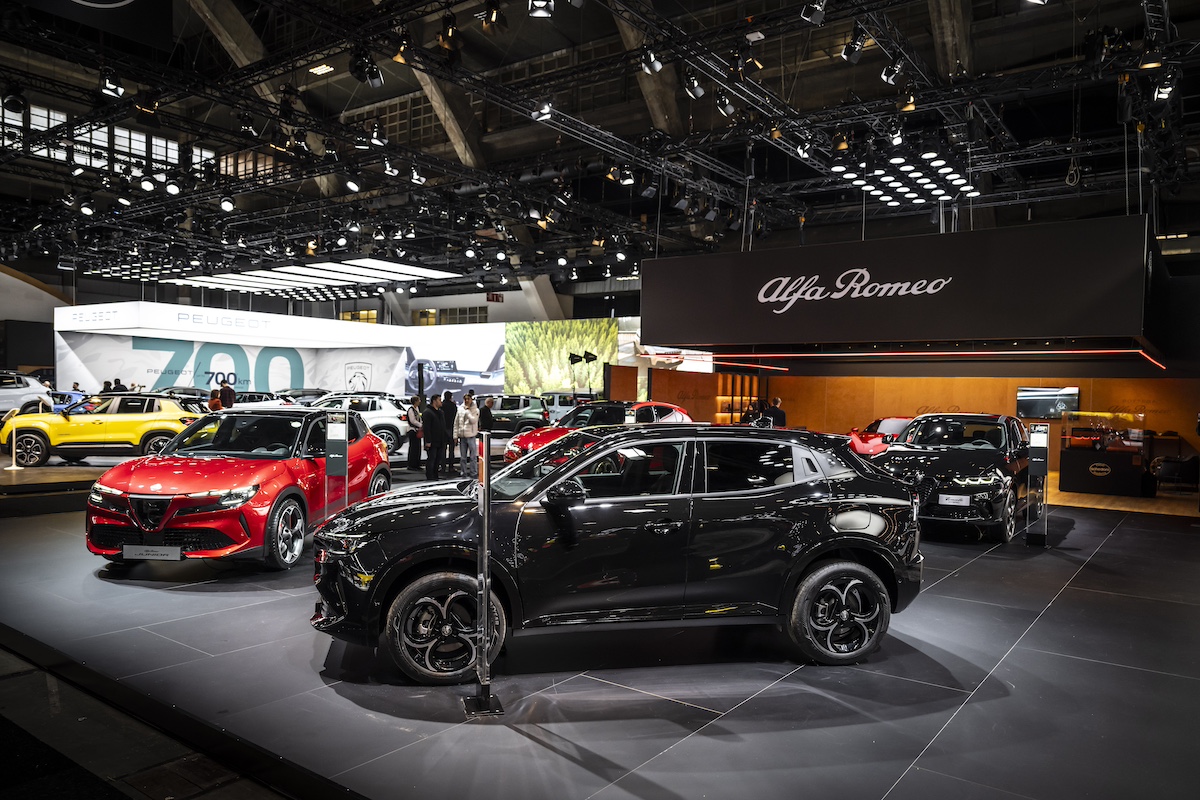 Alfa Romeo protagonista al Bruxelles Motor Show 2025: debutto mondiale per Junior Q4 e serie speciale Intensa