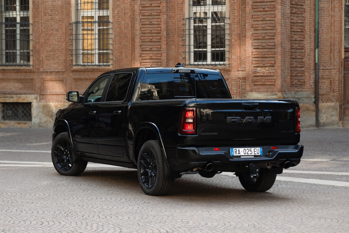 Ram 1500 RHO e Laramie Night Edition debuttano in Europa al Salone di Bruxelles 2025