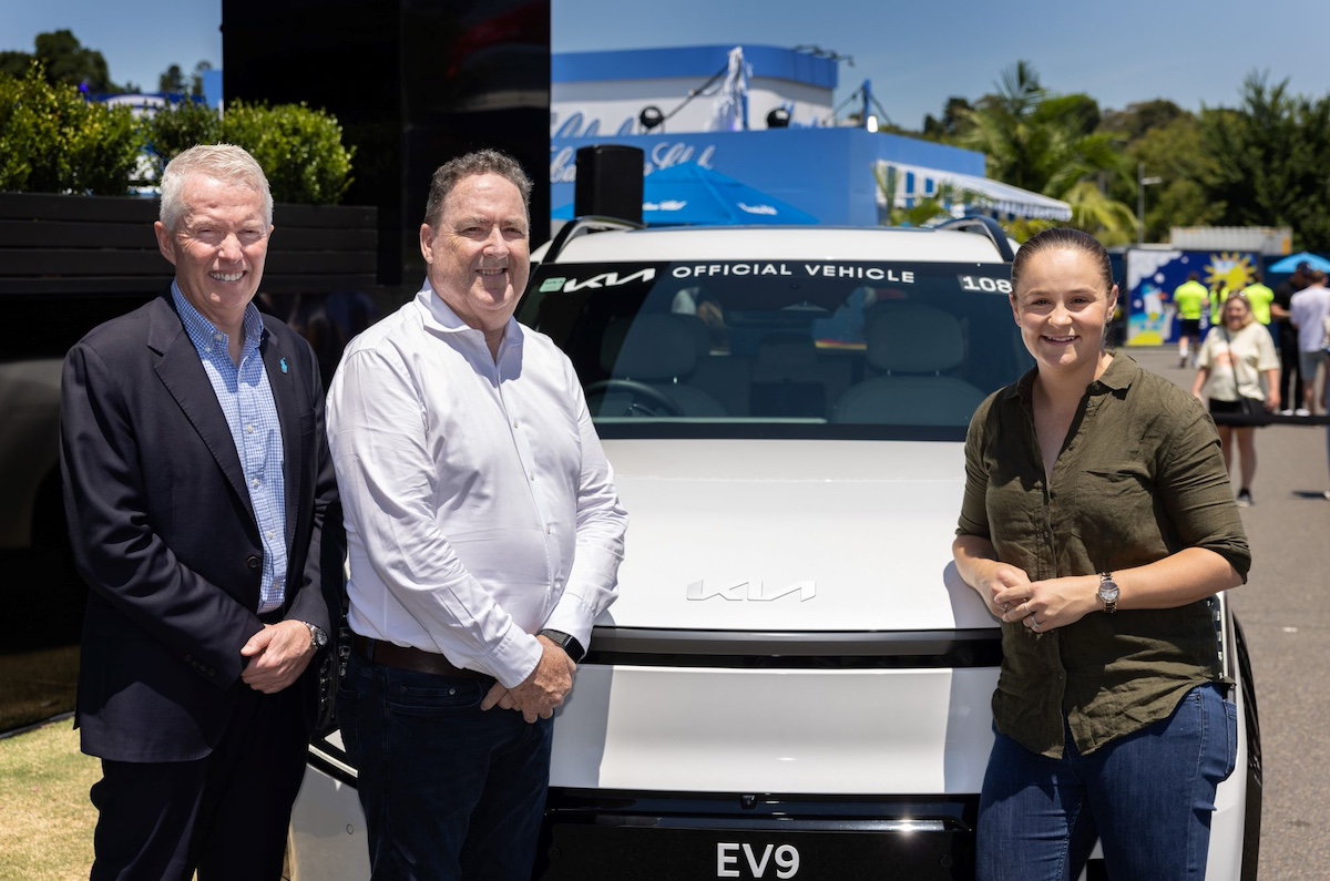 Kia “elettrifica” gli Australian Open 2025: flotta di veicoli elettrici e nuove iniziative per i fan