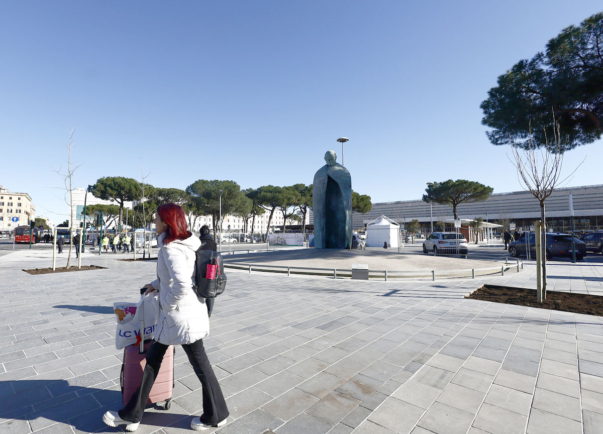 Piazza dei Cinquecento restituita alla città. I numeri di un cantiere che però non è finito