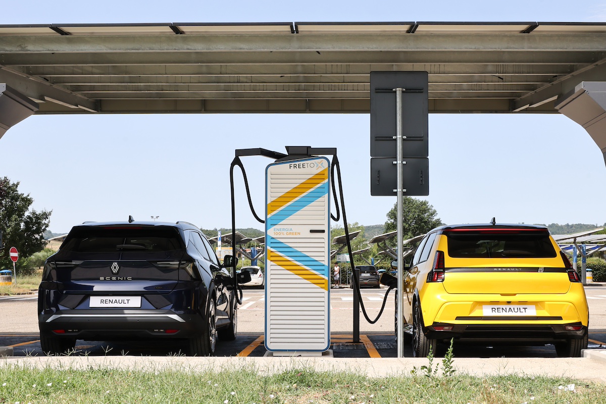 Mobilize e Free To X insieme per accelerare la mobilità elettrica in Italia Mobilize e Free To X insieme per accelerare la mobilità elettrica in Italia