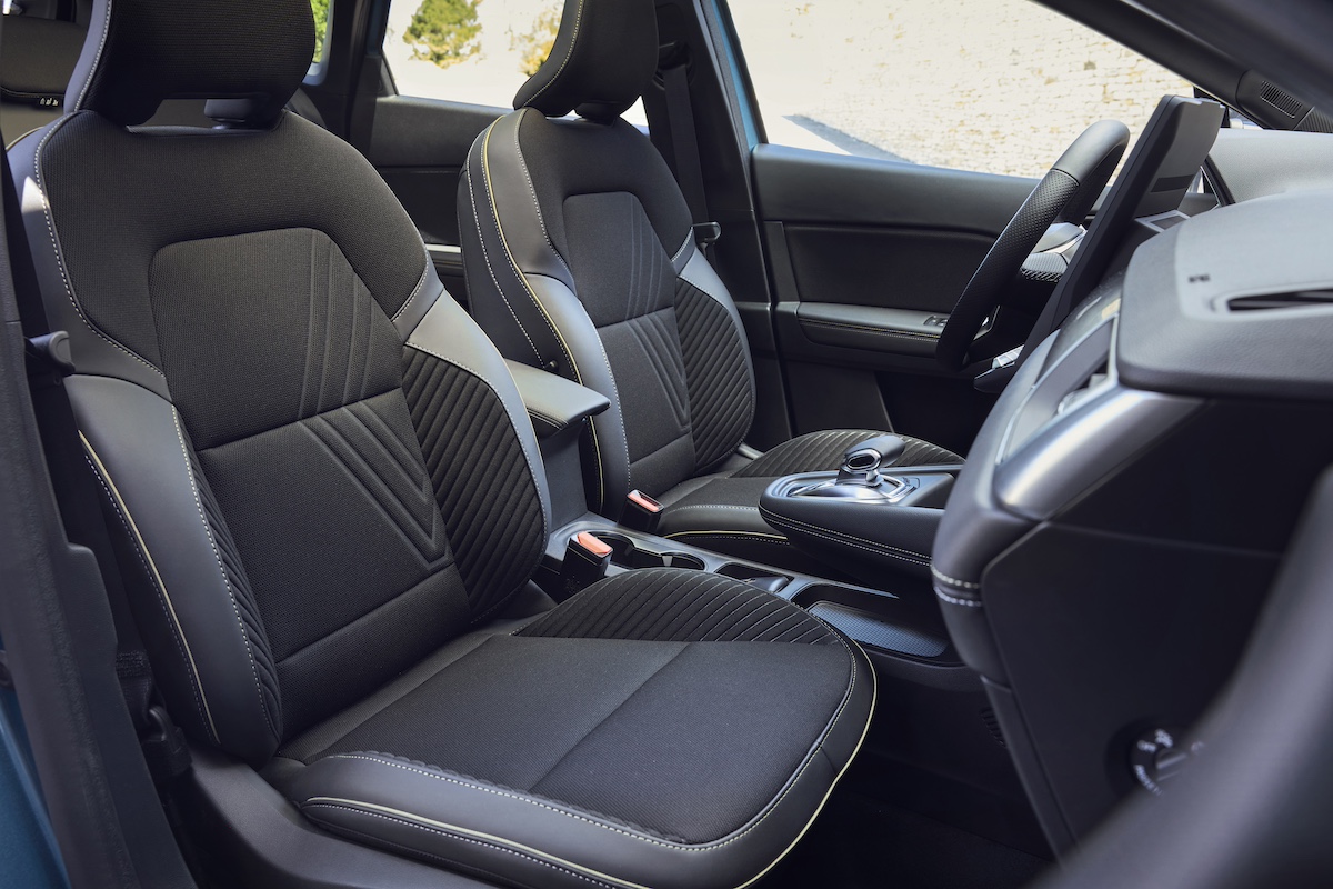 Renault Symbioz: un nuovo concetto di spazio interno da vivere Renault Symbioz: un nuovo concetto di spazio interno da vivere
