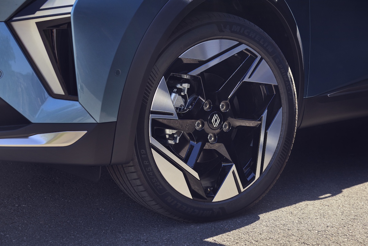Renault Symbioz: quando il design incontra l’equilibrio delle proporzioni