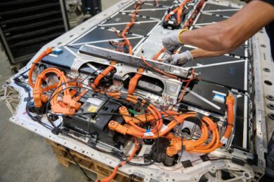 BMW Group accelera sull’economia circolare: il riciclaggio delle batterie ad alta tensione diventa paneuropeo