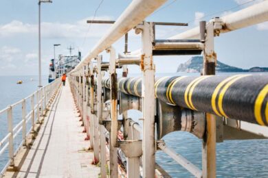 Sparkle ricicla i cavi sottomarini in disuso: stretto l’accordo con Oceanic Enviromental Cables