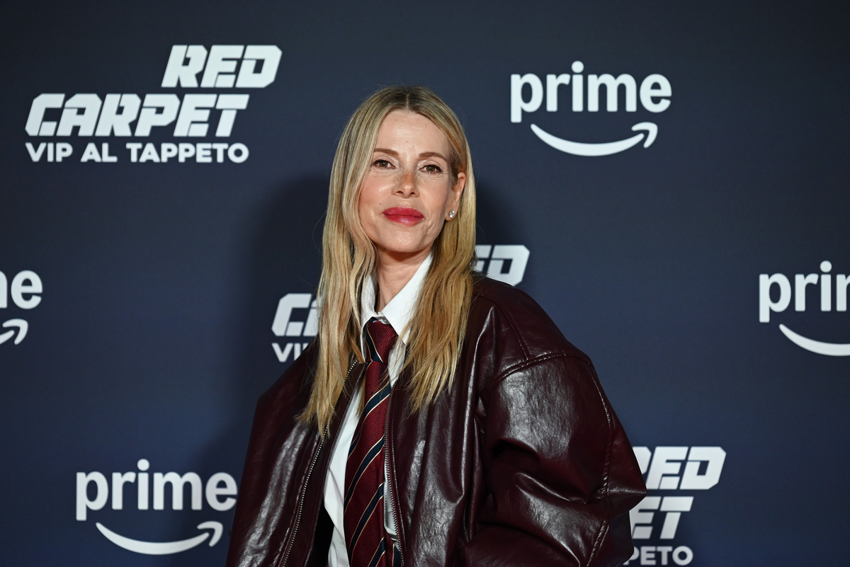 Alessia Marcuzzi, meglio i cosmetici “Luce Beauty” che le borse “Marks & Angels”: ai raggi X i conti della showgirl