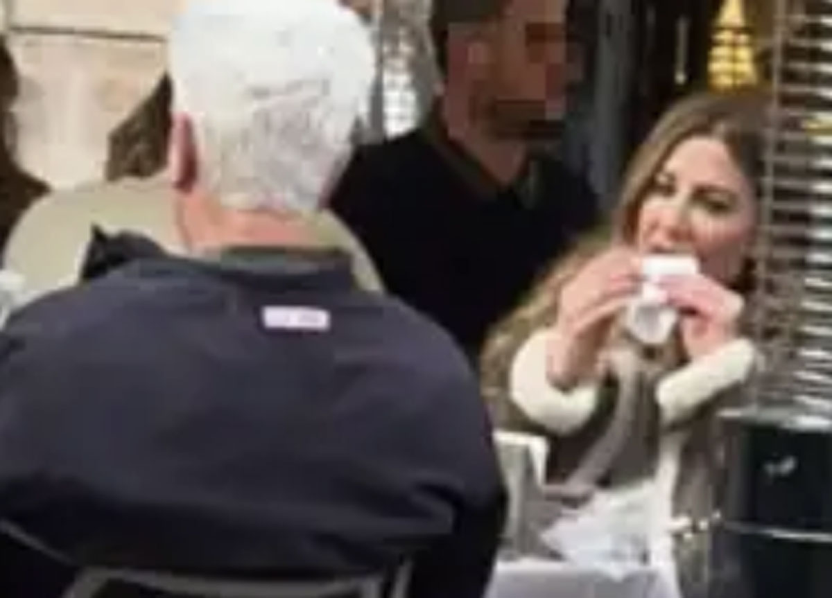 Fagnani, Belva d’Italia e il tramezzino con Hartmann, capo produzioni Sky. “Colpo” Dagospia Fagnani, Belva d’Italia e il tramezzino con Hartmann, capo produzioni Sky. “Colpo” Dagospia