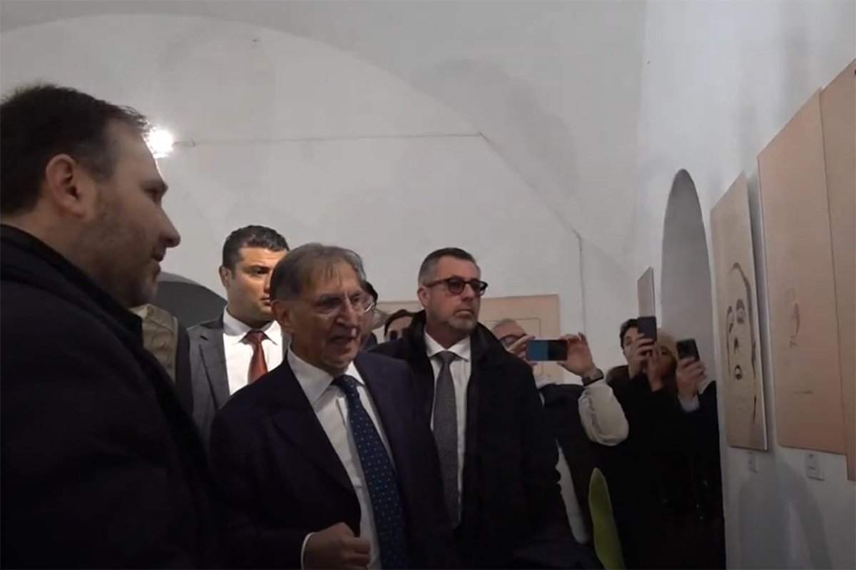 La Russa ad Hammamet: “Bettino Craxi non sarebbe dovuto morire in esilio” – VIDEO La Russa ad Hammamet: “Bettino Craxi non sarebbe dovuto morire in esilio” – VIDEO