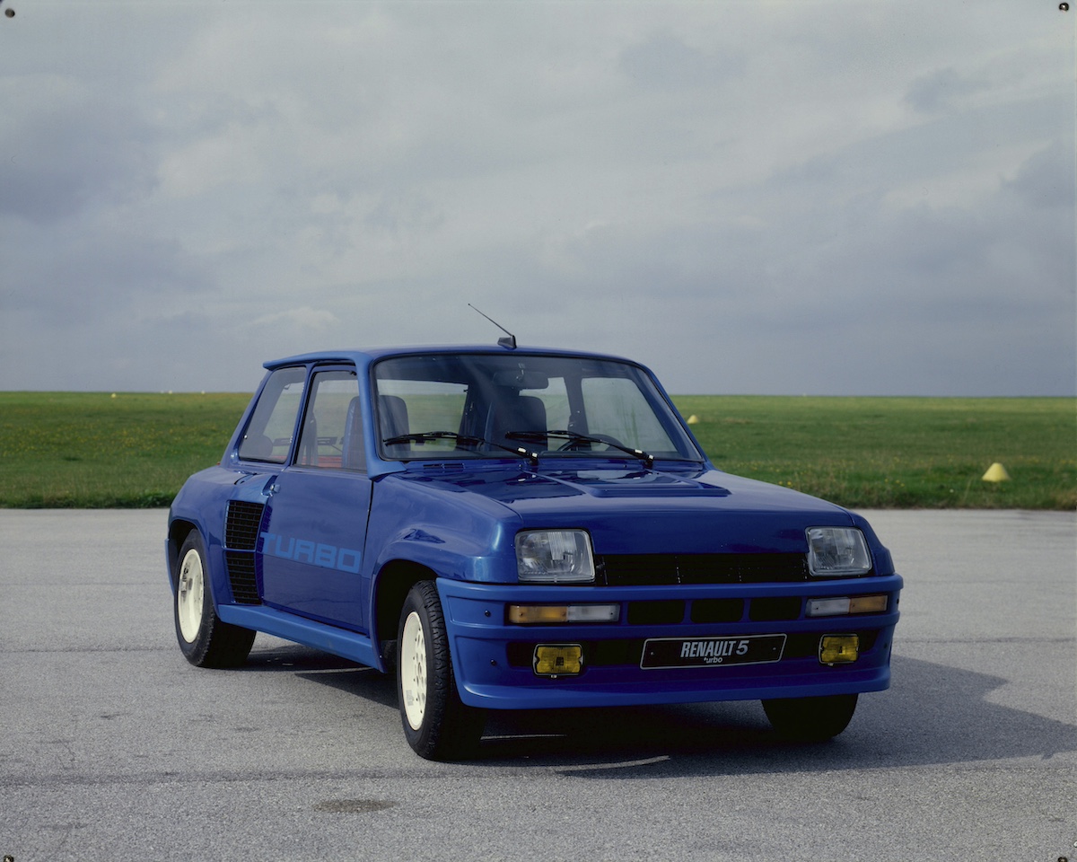 Renault 5 Turbo: l’auto che ha rivoluzionato il mondo delle sportive Renault 5 Turbo: l’auto che ha rivoluzionato il mondo delle sportive