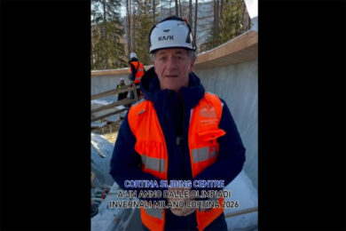 Milano-Cortina 2026, sopralluogo di Zaia alla pista da bob di Cortina: “Sarà simbolo delle Olimpiadi” / VIDEO