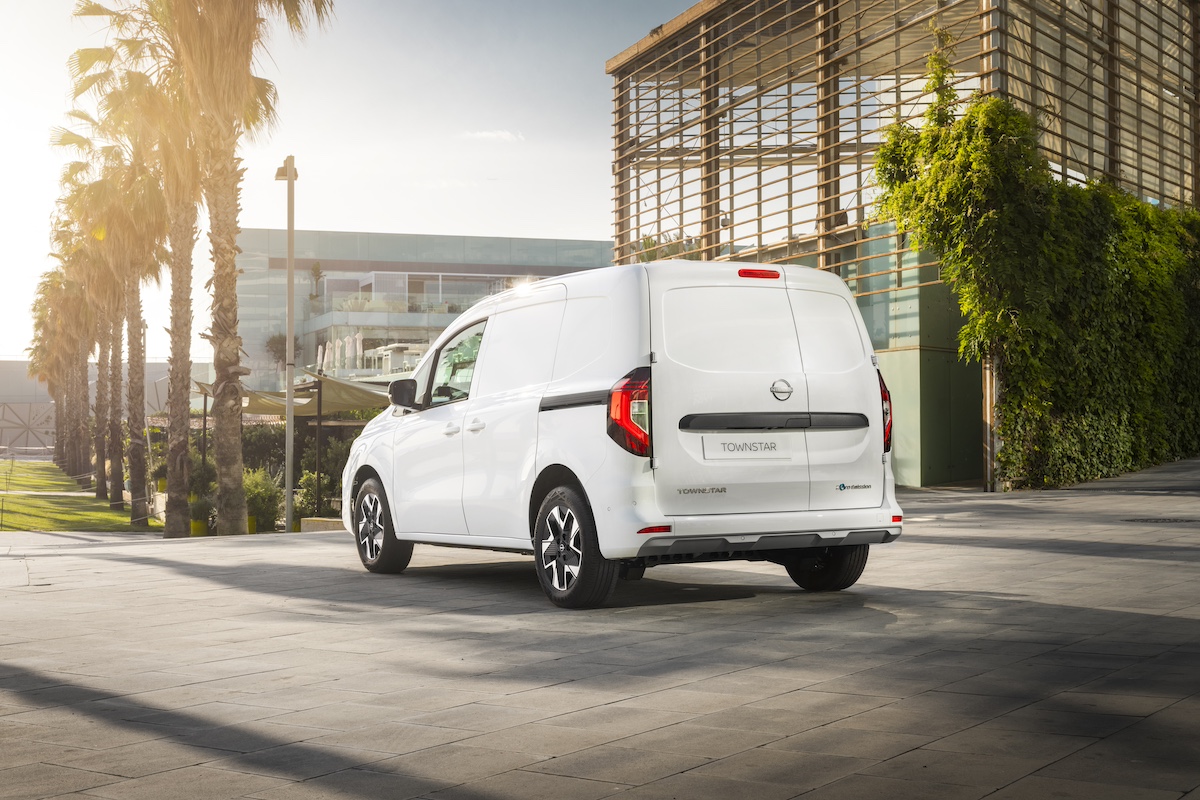 Nissan: un 2024 ricco di nuovi modelli e servizi per una mobilità sostenibile